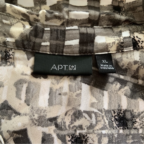 Sheer Sleeveless Tunic - Picture 5 of 8